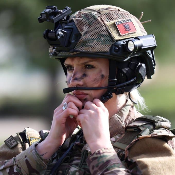 NATO uron Shqipërinë për 112-vjetorin e Pavarësisë
