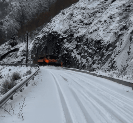 Vermoshi mbulohet nga bora – nis pastrimi i rrugëve (VIDEO)