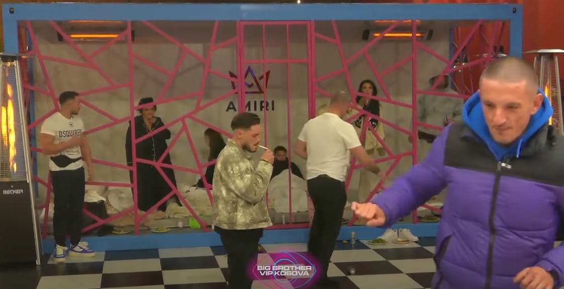 Vullneti shfrytëzon kartonin e gjelbër (VIDEO)