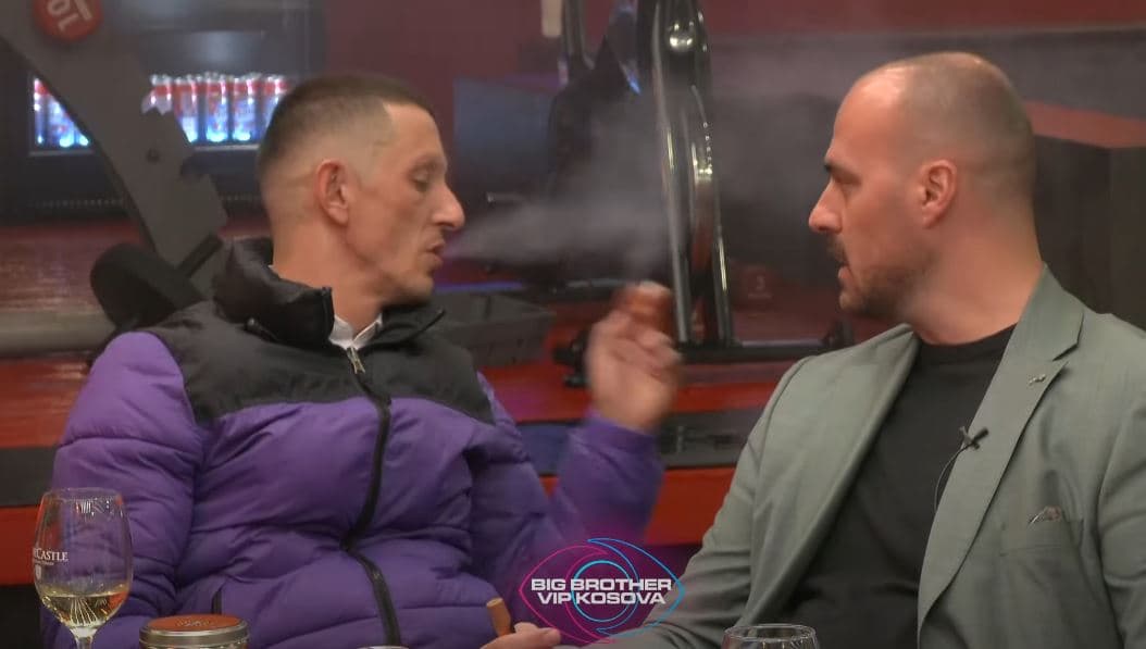 Ofendimet, sjelljet degraduese, fjalori i pisët – Banorët thonë se kjo s’është lojë (VIDEO)