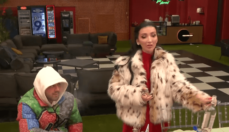 ''Rri me njerëz që kanë mentalitetin e 2024-ës, jo të 1990-ës'', Xheneta përplaset me Drilonin (VIDEO)