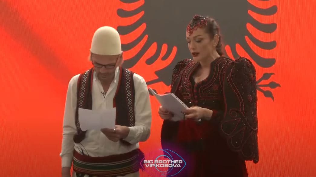 "O moj Shqipni, moj e mjera Shqipni" – poezia emocionale nga Drenusha dhe Xuxi (VIDEO)