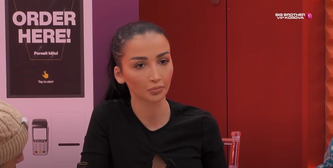 Gresa e akuzon Xhenetën se e kopjon në çdo veprim Dianën - ja reagimi i saj (VIDEO)