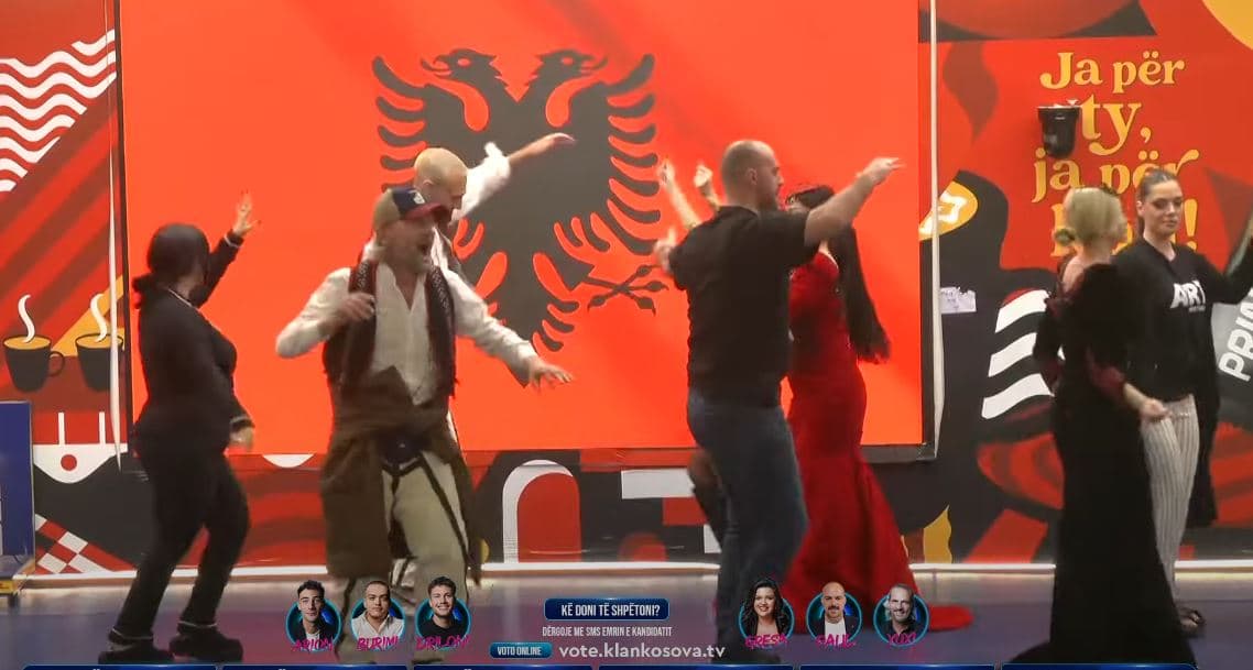 Banorët hyjnë në valle, atmosferë e zjarrtë në BBVK (VIDEO)