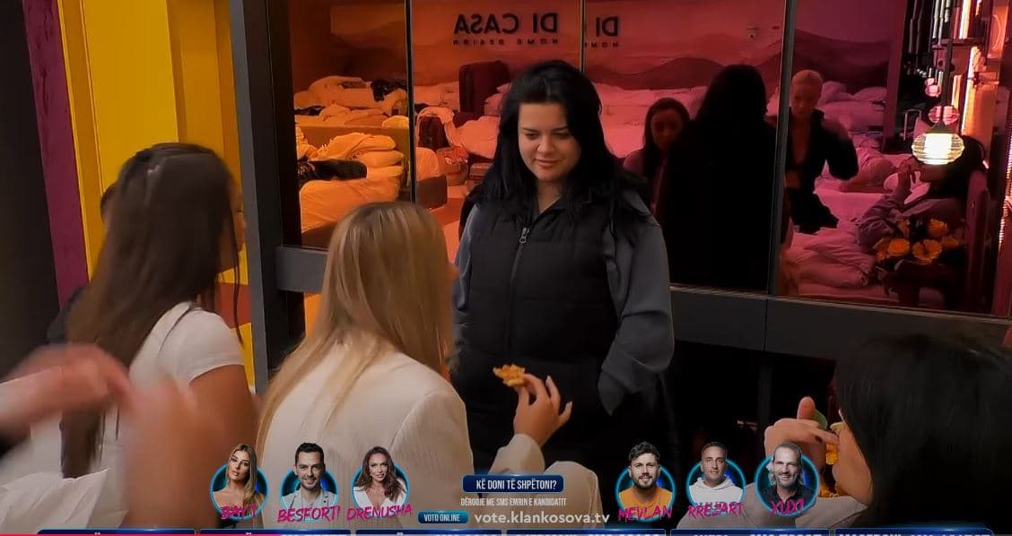 Bay T i tregon vajzave si shkoi darka e të nominuarve (VIDEO)