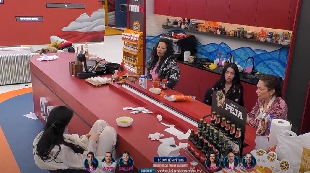 Xheneta ngacmon Rovenën për Gresën dhe Xuxin (VIDEO)