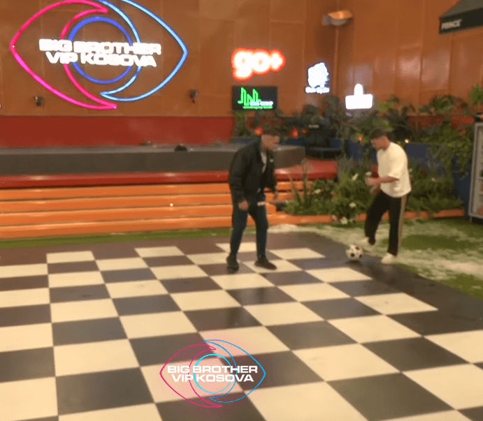 Edi dhe Driloni tregojnë talentin në futboll e basket - cili ishte më i mirë? (VIDEO)