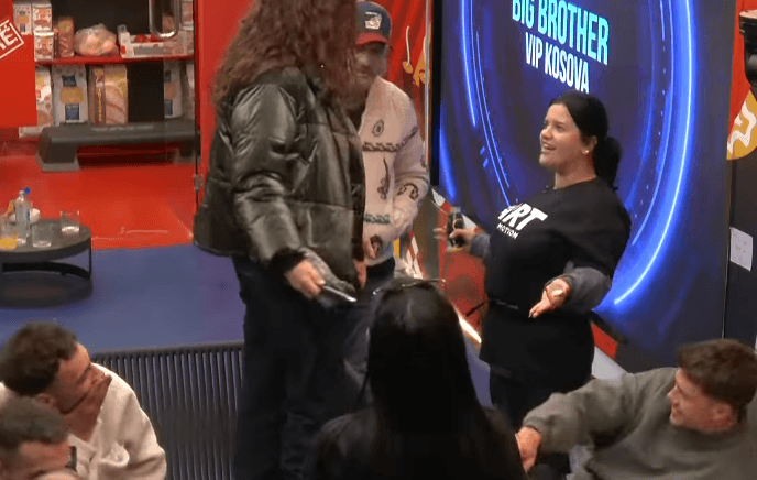 Gresa, Drenushës: Hajde në banjo, kokë me kokë (VIDEO)