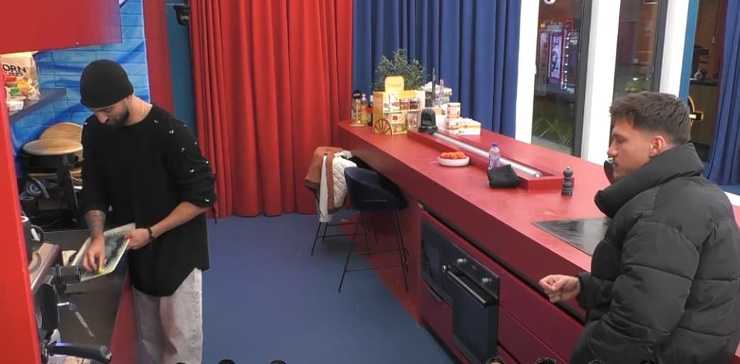 Driloni i tregon Kevinit si shkonte në shkollë me dy euro dhe me shishe i bënte tri për një dyner (VIDEO)