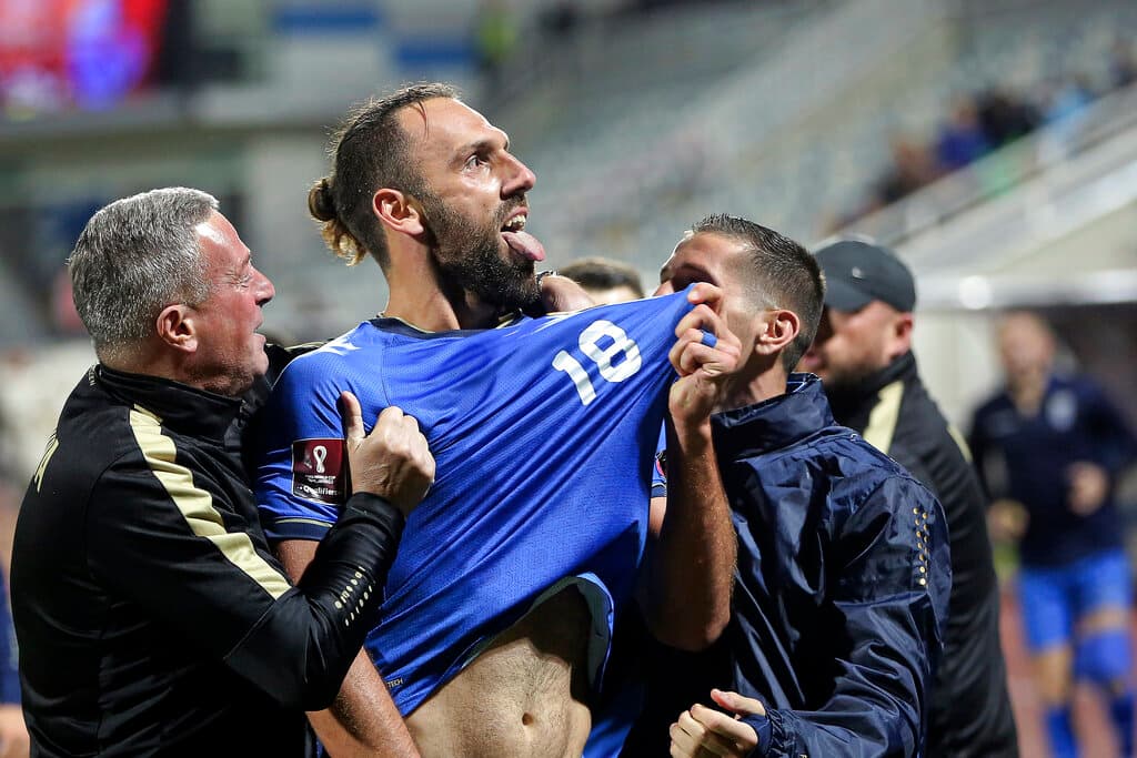 Yjet e Kosovës urojnë 17-vjetorin e Pavarësisë