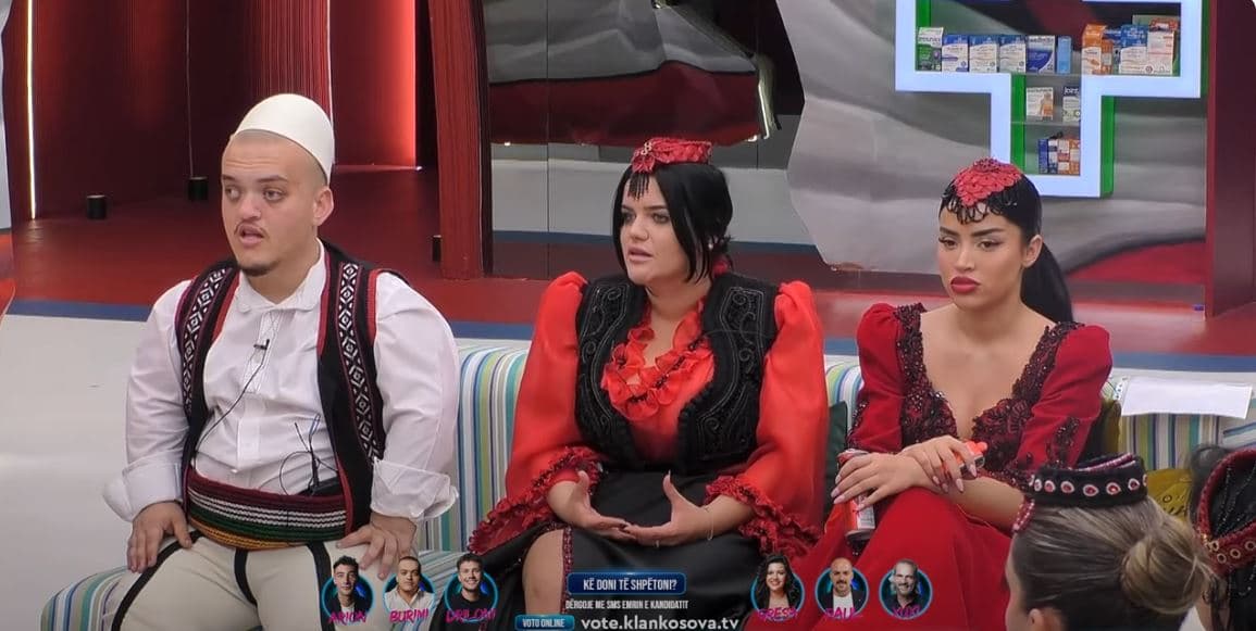 Gresa për Rovenën: E sëmurë nga xhelozia (VIDEO)