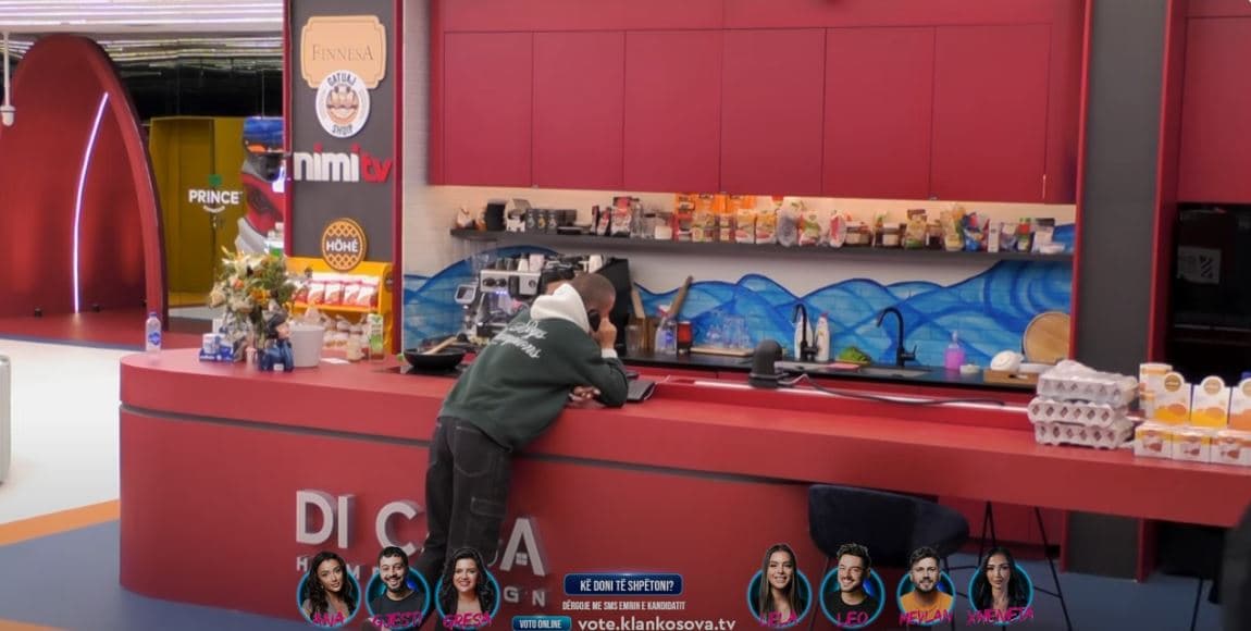 Vullneti improvizon një telefonatë, 'thërret' prindërit e Gjestit