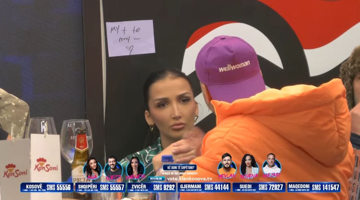 Gjestit i ashpër me Xhenetën për mënyrën e saj të komunikimit