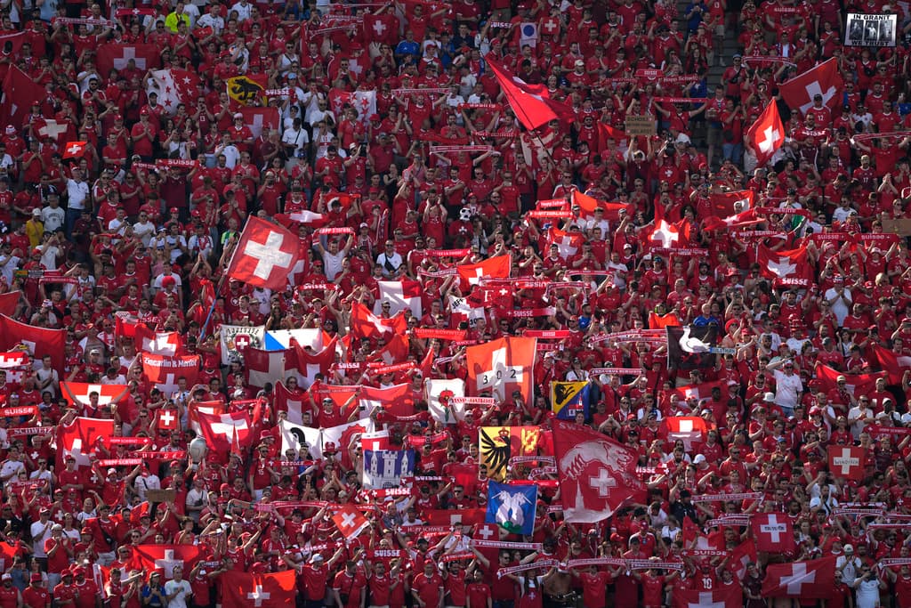 Serbët “Kosova është Serbi”, zviceranët “Serbia është Kosovë”