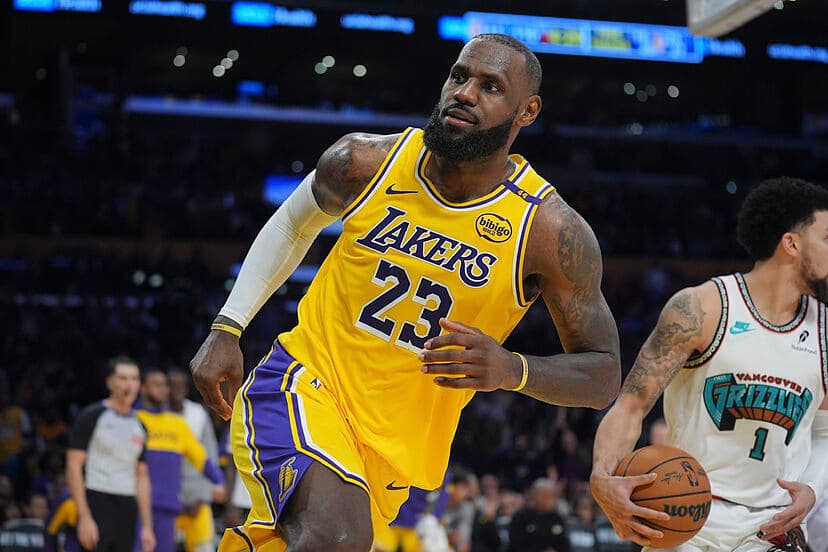 Lakers fitojnë ndaj Grizzlies