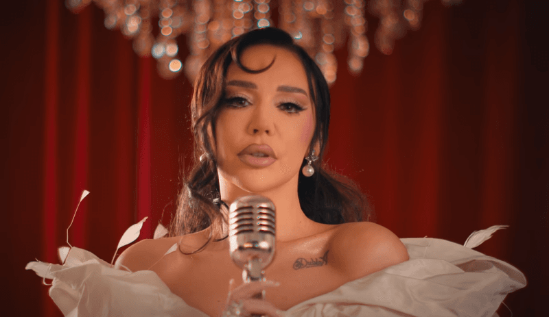 Ana Kabashi publikon këngën “Bye Bye”