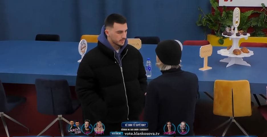 A i ka lënë Fitimi pa cigare banorët? Xuxi dhe Gjesti insistojnë që ai t’ju tregojë! (VIDEO)