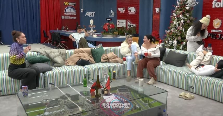 Gresa e mbron Xhenetën në debat me Drenushën (VIDEO)