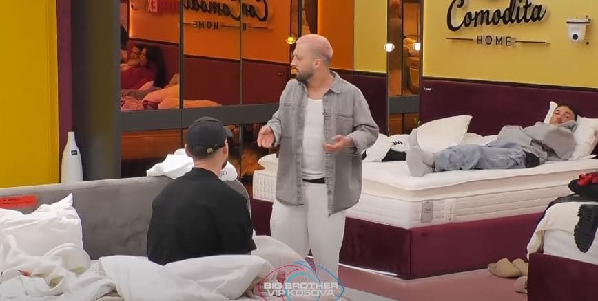 Leo, Gjestit: Mos mu afro, unë kam pëlqim për femra (VIDEO)