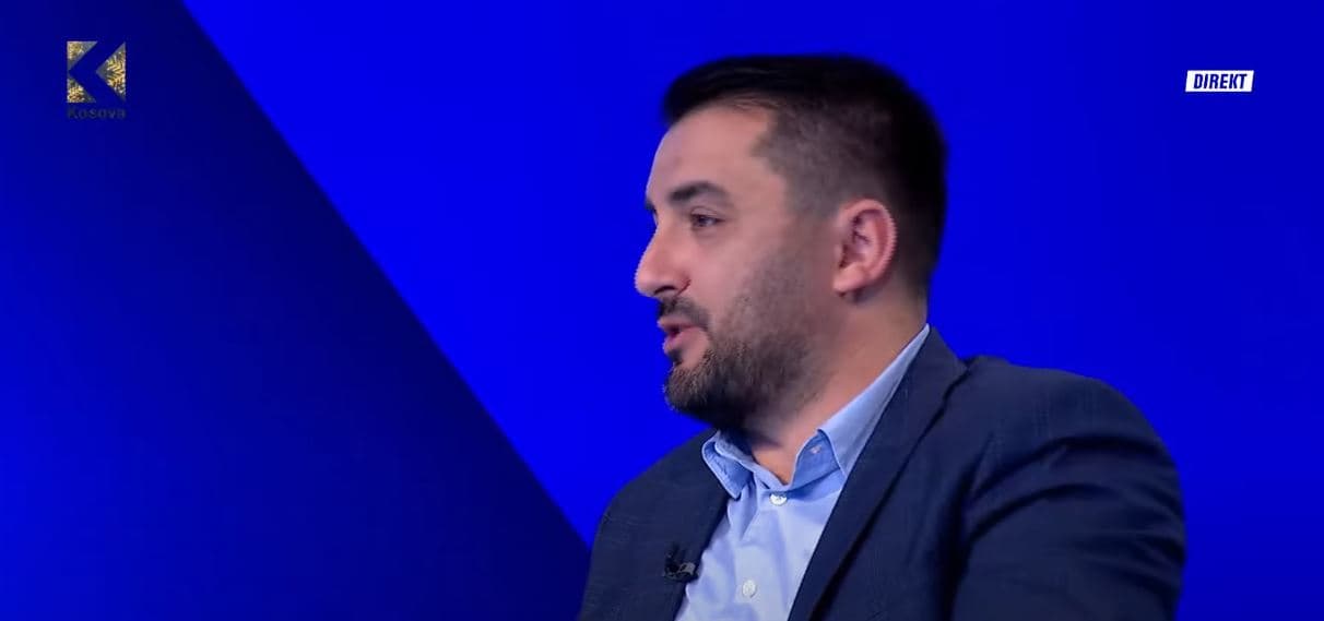 Profesori i Shkencës Politike: Votimi në grup nga Lista Serbe është i kundërligjshëm