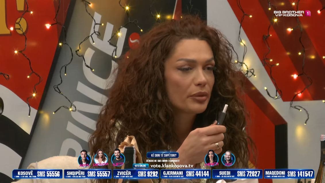 "Shqelmat e fundit?"- Drenusha përgjigjet në darkën e të nominuarve për debatin me Xhenetën