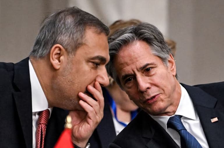Fidan diskuton me Blinkenin nevojën për bashkëpunim me administratën e re siriane