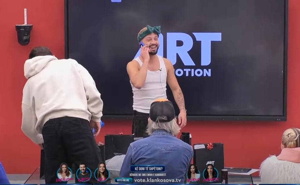 Dhurata tejet qesharake nga ArtMotion për Gjestin (VIDEO)