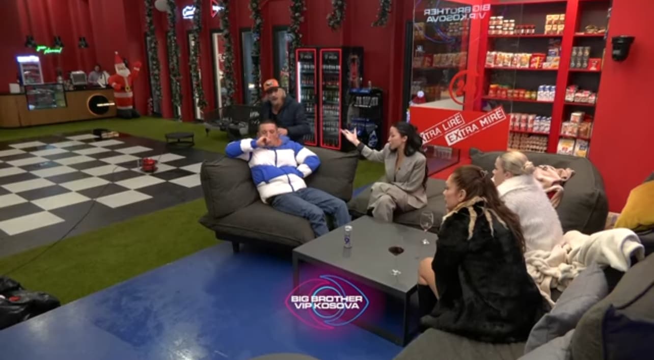 "S'mundesh me qenë baba jem, se baba jem nuk më ka lënë", debat i ashpër mes Xhenetës dhe Xuxit (VIDEO)