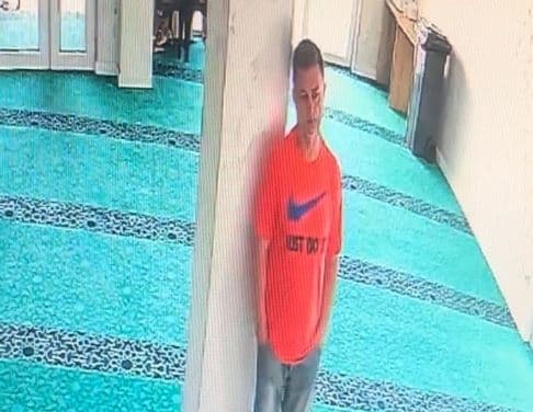 Policia kërkon ndihmë në identifikimin e një të dyshuari për vjedhje