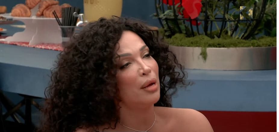 Rovena i jep mesazh inkurajues Vullnetit, pasi tregoi se është 'gay'