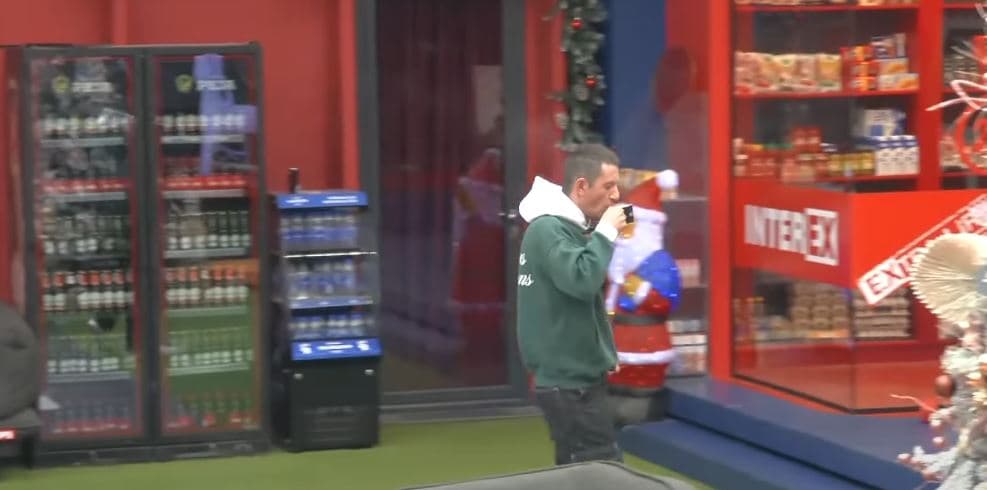 Si çdo mëngjes, edhe sot Vullneti nisi ditën me Prince Caffe (VIDEO)