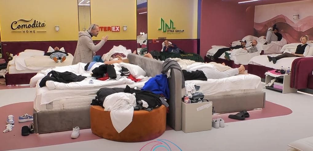 "Ende mirëmëngjesi nuk i ke thënë", Xuxi i thotë Drilonit shko se Zara u zgjua!