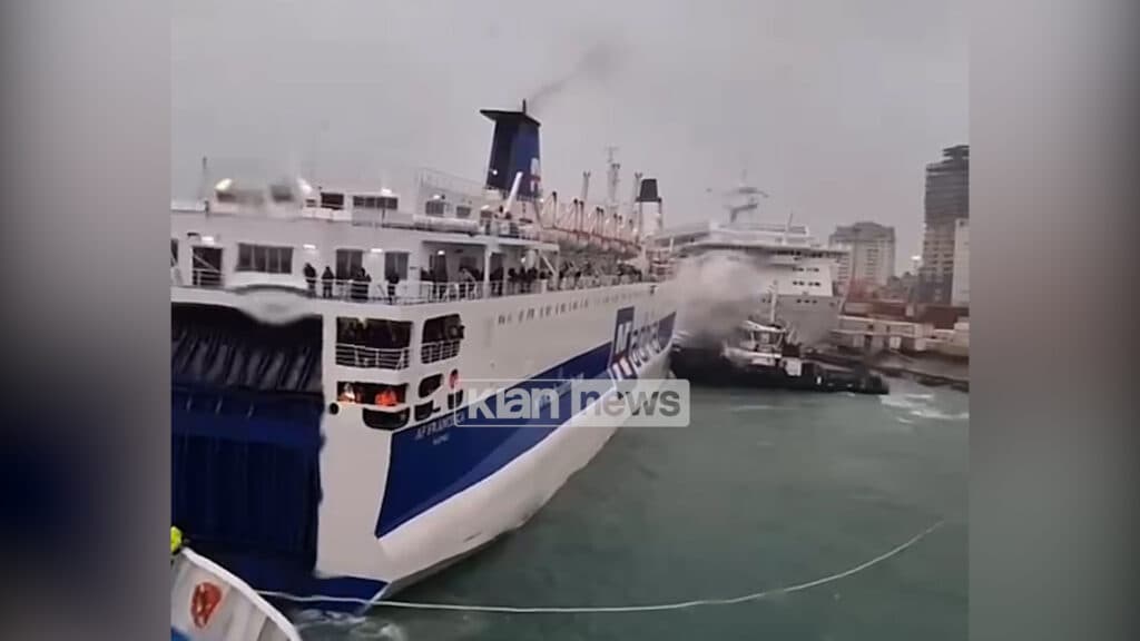 Panik në Portin e Durrësit, përplasen rëndë dy tragete (VIDEO)