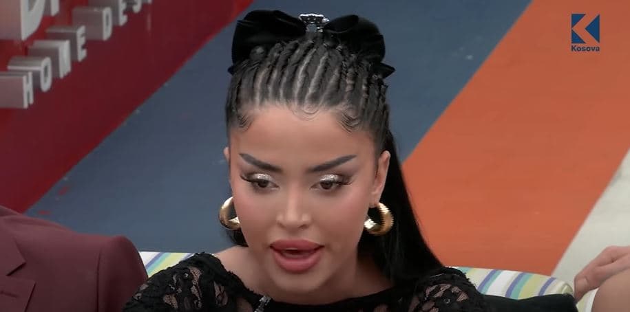 Anisa pendohet pasi hyri në banjo me Gjestin, duke thyer rregullin e BBVK