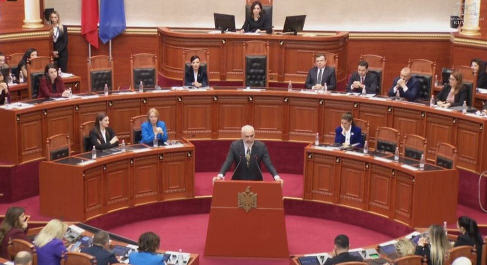 Kuvendi i Shqipërisë drejt miratimit të buxhetit 2025: Rikthehet Berisha pas 11 muaj mungesë
