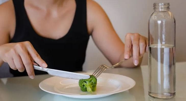 Si të menaxhoni peshën pa dieta ekstreme?