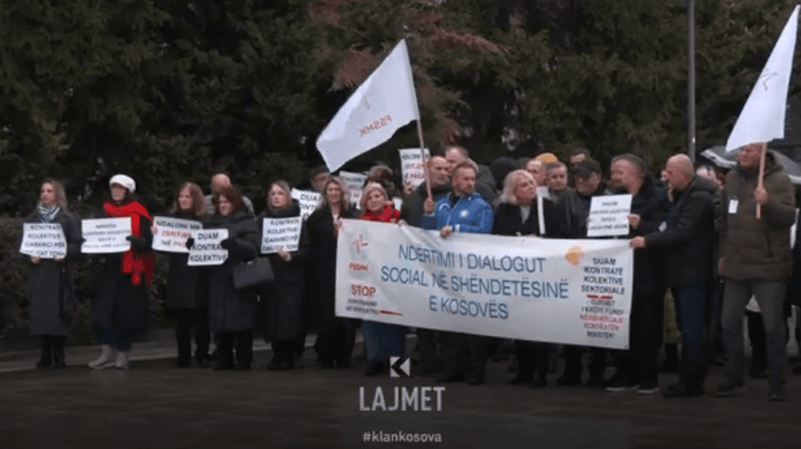 Mjekët protestojnë, s’i besojnë Vitisë (VIDEO)