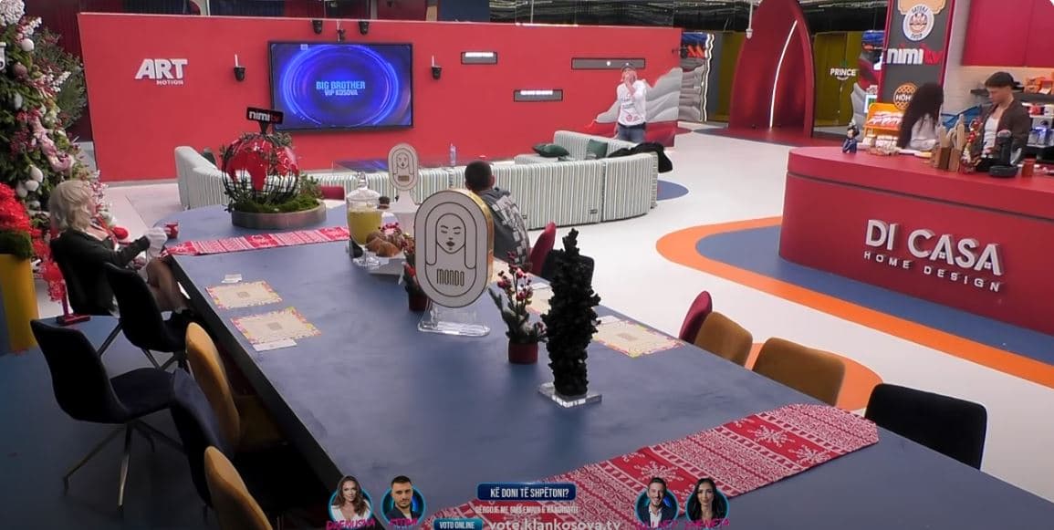 Xuxi debaton me banorët për papastërtinë në shtëpi (VIDEO)