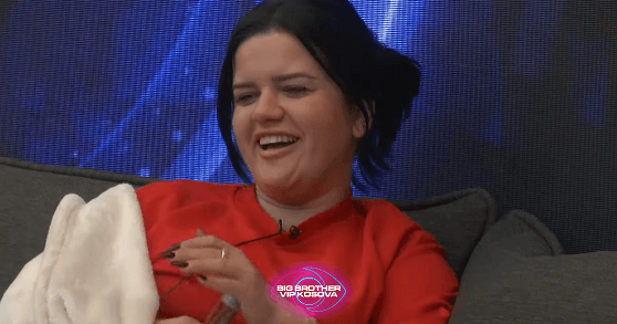 Vullneti nguc Gresën për aktrimin turk, i flet për ndërtim të teatrit të Mamushës (VIDEO)