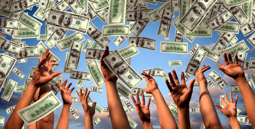 Biseda me kolegun i sjell fitore prej 50 mijë dollarësh në lotari