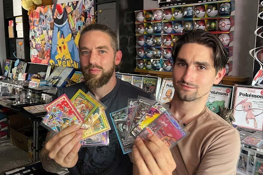 Vëllezërit britanikë grumbullojnë koleksionin më të madh në botë të kartave Pokemon