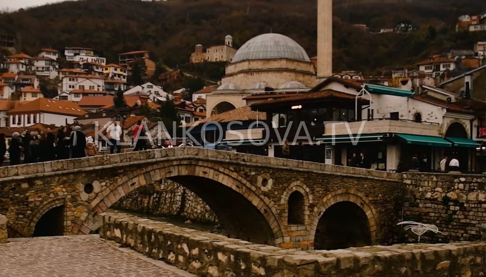 Inspektohen 21 parkingje në Prizren, asnjëri s’lëshonte kuponë fiskalë