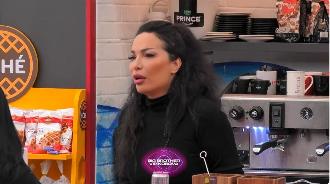 Rovena rrëfen historinë e krijimit të dy hiteve të saj (VIDEO)