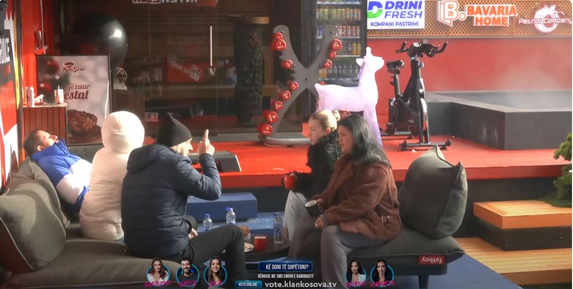 Xuxi u tregon banorëve për përplasjen që pati me Gjestin (VIDEO)