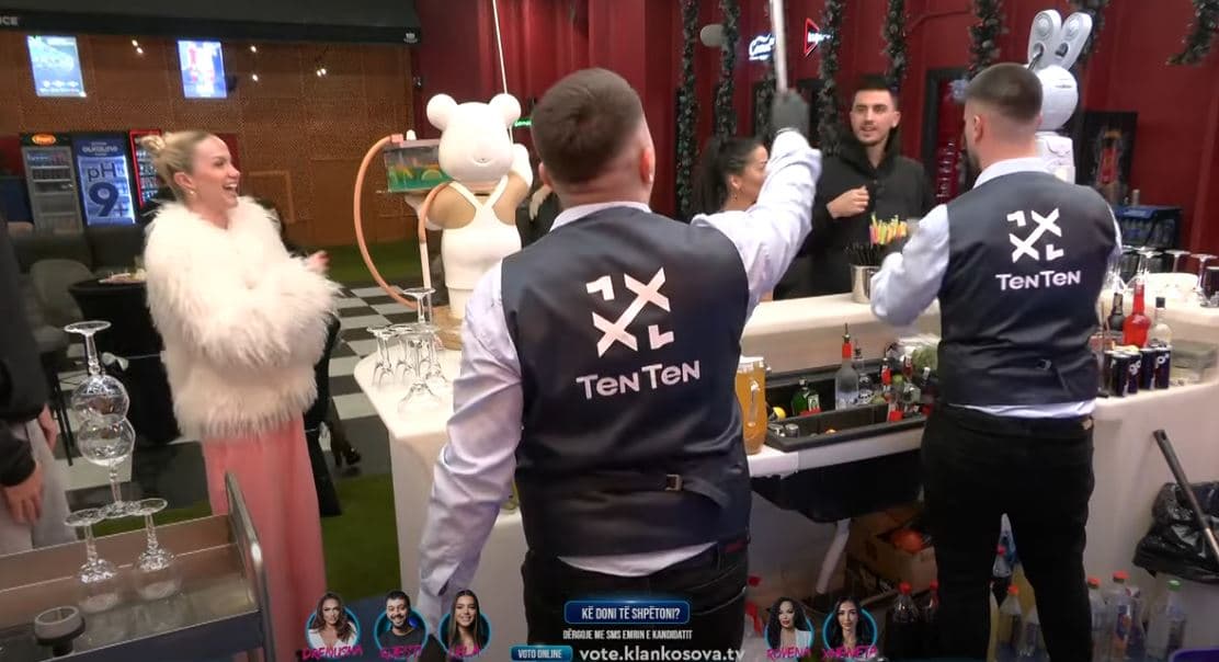 Sara dhe Fitimi me shisha të personalizuara nga ‘Tenten Lounge Bar’ (VIDEO)