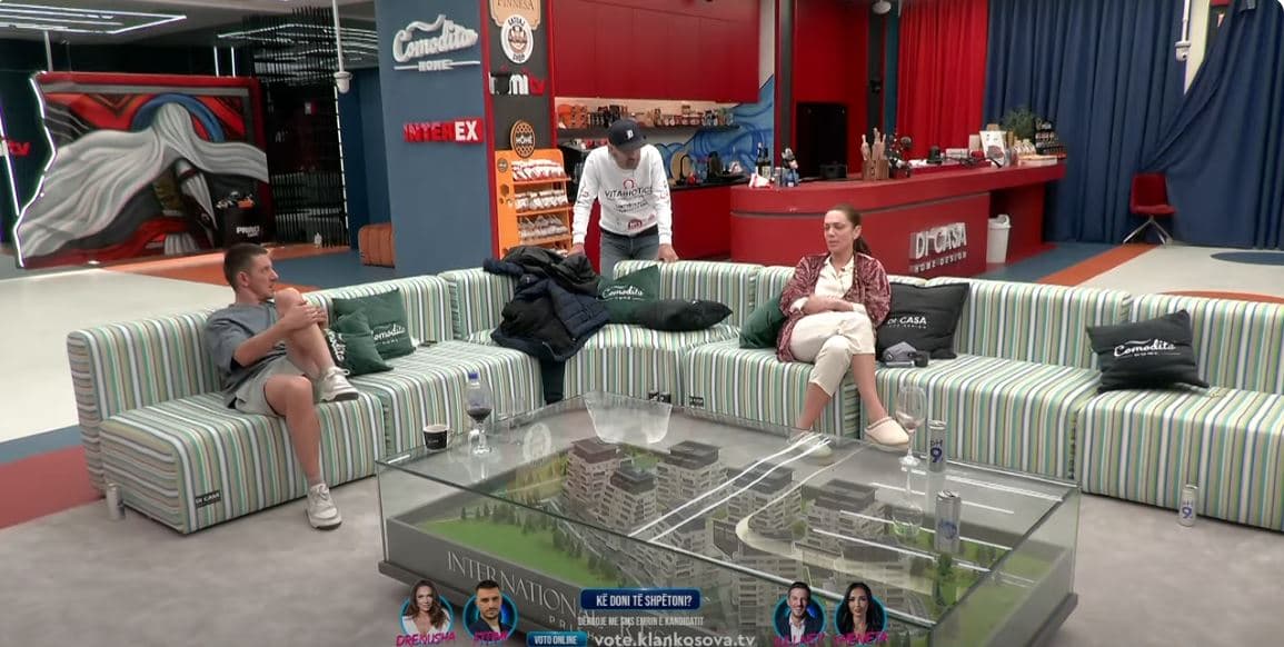 Debat i ashpër mes Xuxit dhe Drenushës, ndërhyn edhe Gresa