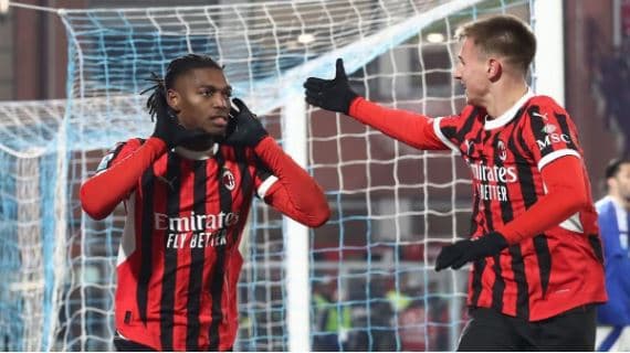 Milan fiton ndaj Comos me përmbysje të rezultatit