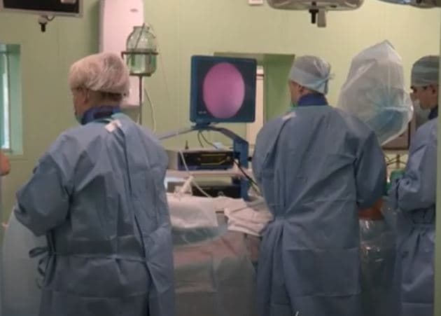 Adelina Tahiri rikthehet në Zvicër për operim (VIDEO)