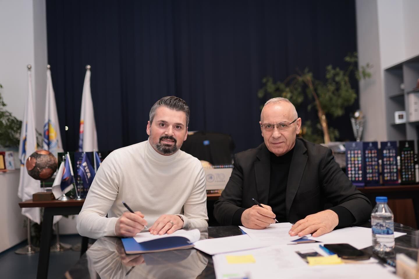 Albert Bunjaku është trajner i ri i Kosovës U-19