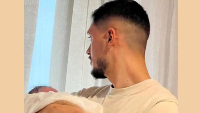 Bardhi publikon një foto të ëmbël të vajzës së tij